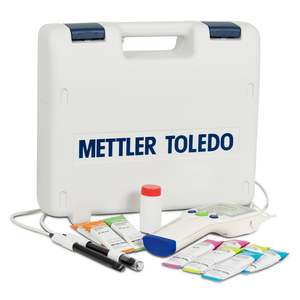 Multiparameter Meters: SG23-FK5 SevenGo Duo pH/Conductivity, field kit 5m cable