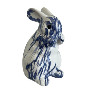 Fine China Pattern Design Rabbit Grooming Position