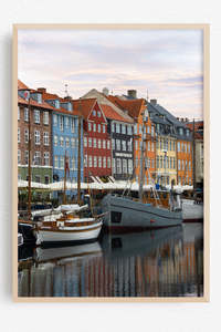 The Perfect Gift: Harbour of Unspoken Colours