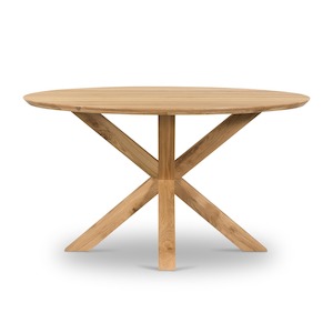 Hamptons Tables: Helsinki Round Oak Dining Table Natural