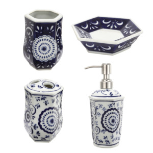 Kitchen: Blue Bathroom Accessory Set