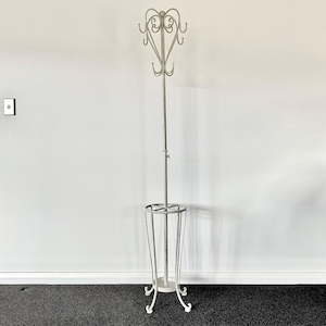 Coat Hanger: Coat Stand with Umbrella Holder