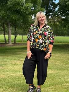 Frontpage: Floral Diva Bomber