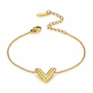 Jewellery: Onyx V Bracelet