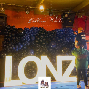 BALLOON WALL
