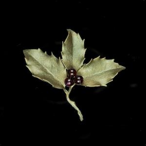Brooches: Michael Michaud Holly Brooch With Garnets - 5598BZGN