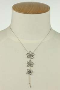 Necklaces 1: Sterling Silver Three Flowers Necklace