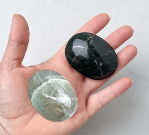 Growth + Renewal Palm Stone Set