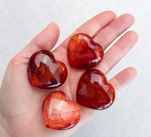 Crystals For Abundance: Carnelian Mini Heart | Passion