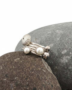 Jewelery: Kina with Fresh Water Pearl Ring