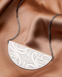 Jewelery: Manawa Necklace