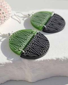 Signature Range Earrings Green & Black