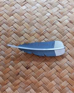 Huia Feather Two Toned Brooch
