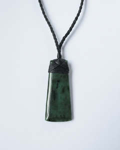 Pounamu: Pounamu Toki  Pendant