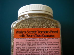 Tomato Food with Neem 750gm