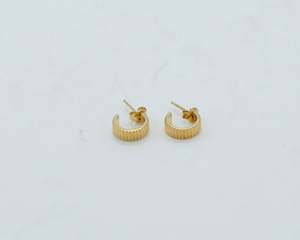 Parfum Jewellery: Sophie | Lines Hoop Studs | Gold