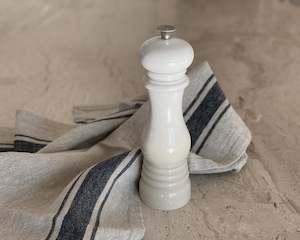 Cookware: Le Creuset | Pepper Mill | Meringue