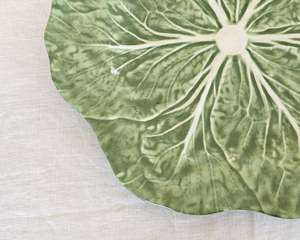 Homeobject: Cabbage Leaf Round Platter | Verde