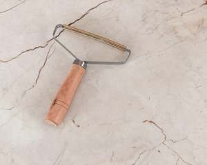 Wardrobe: De-pilling Comb