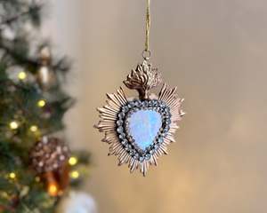 Festivity: Hanging Jewelled Heart With Stone