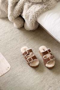 Wardrobe: Cabello Slippers | Chestnut