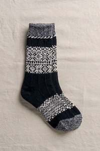 Yahae Socks | Wool Organic Cotton Snow Pattern Socks | Black