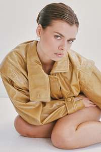 Parfum Jewellery: Porter | Baby Cushion Earrings | White Gold