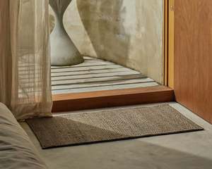 Rugs And Sofas: Ivano Entrance Rug | Graphite