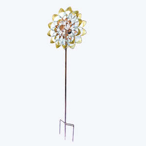 Daisy Delight Windsculpture