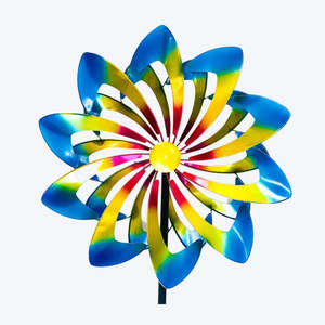 Metallic Daisy Windsculpture