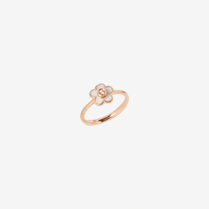 Dodo Nature: Dodo Flower Ring in 9k Rose Gold with Mother of Pearl Enamel