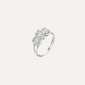 Illusion Ring in 18k White Gold with Diamonds