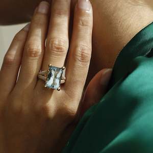 Orsini Aquamarine 18k Yellow Gold Ring with Diamonds