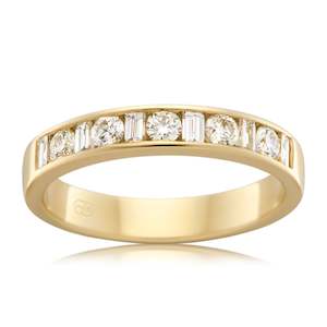 Women's Large Yellow Gold Alternate Diamond Wedding Ring
