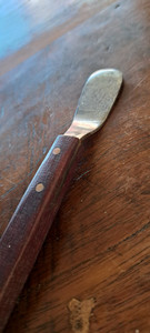 Products: Bespoke professional tucking tool oscuro