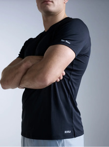 Clothing: 2XU Mens Aero  Tee - Black/Silver Reflective
