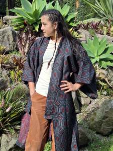 Tsunagu: Kamakura Coat -Red and Black