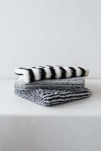 Turkish Face Cloths: Black & White + Moscow 3 Piece Face Cloth Set