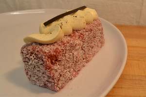Individual Desserts 1: Lamington - Raspberry