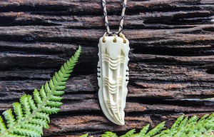 Bone Rei Puta Necklace