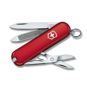 Victorinox: Victorinox Pocket Knife Classic Red