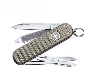 Victorinox: Victorinox Classic SD Precious Alox Pocket Knife