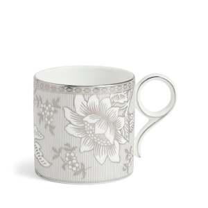 Wedgwood: Silver Tonquin Mug Silver/White