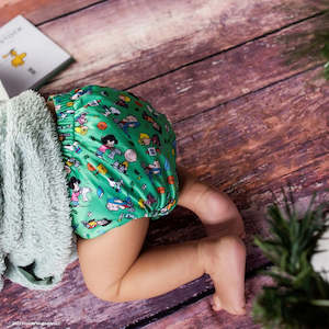 Monarch: Monarch Ultimate Wipeable Cloth Nappy V3.0 With Snaps - Snoopy Green