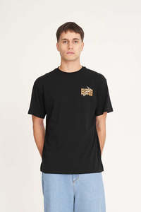 Huffer: Huffer Mens SUP Tee 190/Stacked As - Black