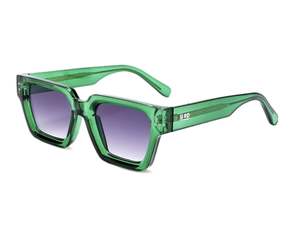 Moana Rd: Moana Rd Weekender Sunglasses - Green