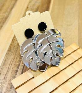Dangles - Fabulous Mirror Monstera