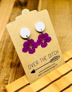 Dangly Earrings: Dangles - Valentine