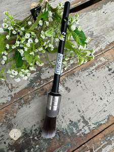 Cling On! Synthetic ROUND brush