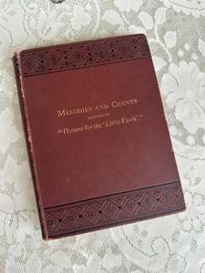 Pm Vintage Finds: Melodies and Chants Vintage Book brown / red Musical
